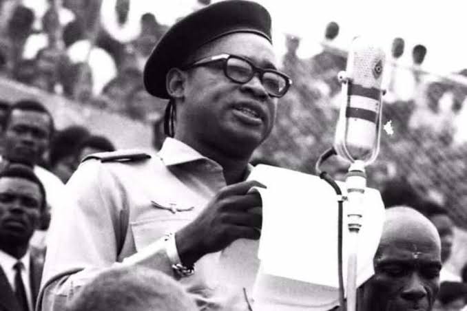 Le Congo devient la République du Zaïre